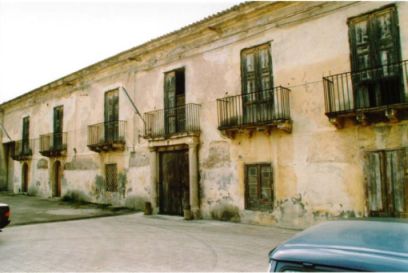 foto del palazzo del barone Longo