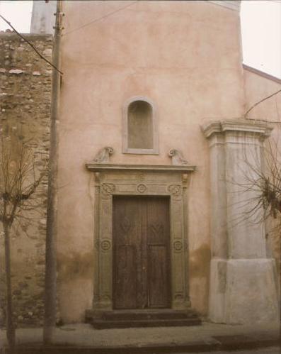 foto portone d'ingresso ex chiesa di San Vito