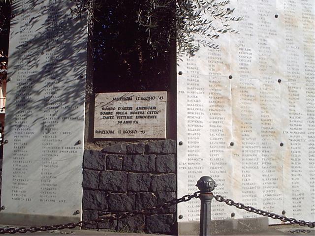 foto lapidi monumento ai caduti
