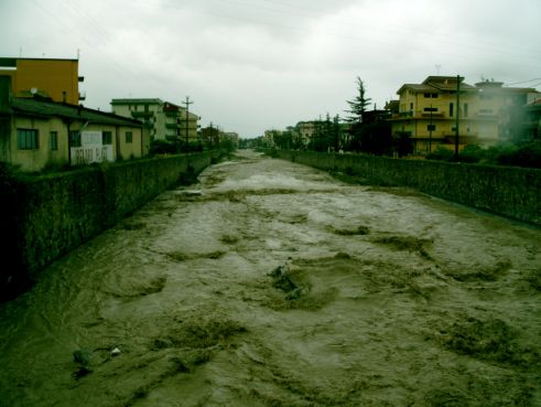 torrente Longano in piena